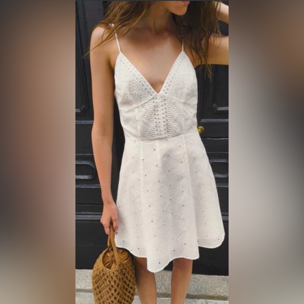 Zara Embroiled Elegant White  Cotton Summer Dress/ Size Medium